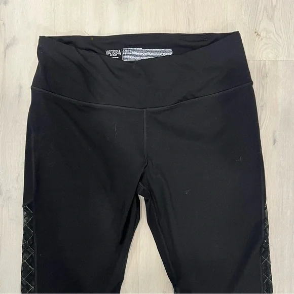 Victoria’s Sport Knockout Leggings XL Black with gold/black mesh diamond panels - Picture 3 of 10